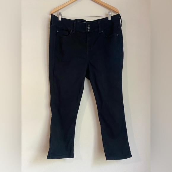 Womens Torrid High Rise Crop Black Jeggings Skinny Super Soft Jeans Size 16 - Picture 2 of 7